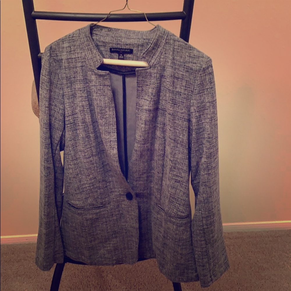 Inverted Collar Soft Stretch Blazer - image 1